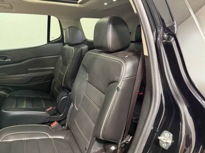 2022 GMC Acadia Denali