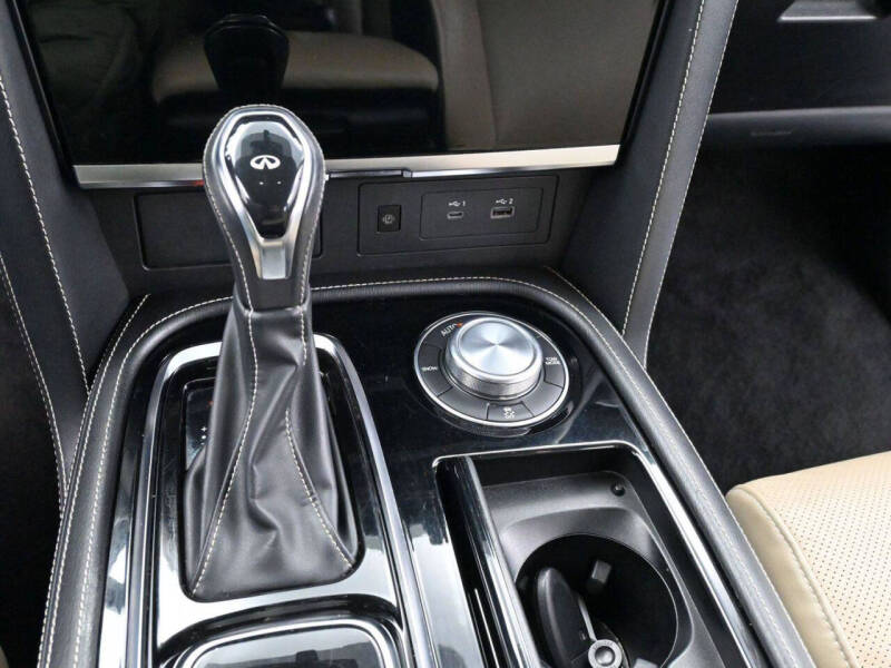 2022 Infiniti QX80 Premium Select