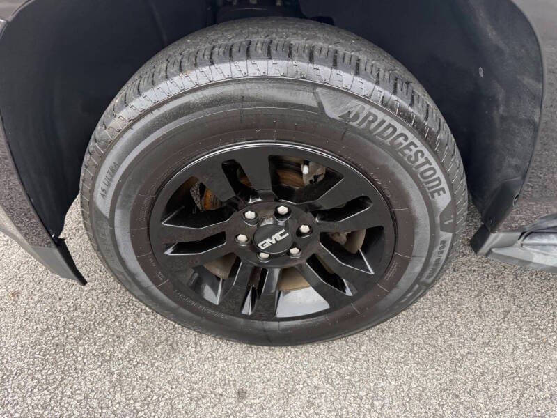 2017 GMC Yukon SLT