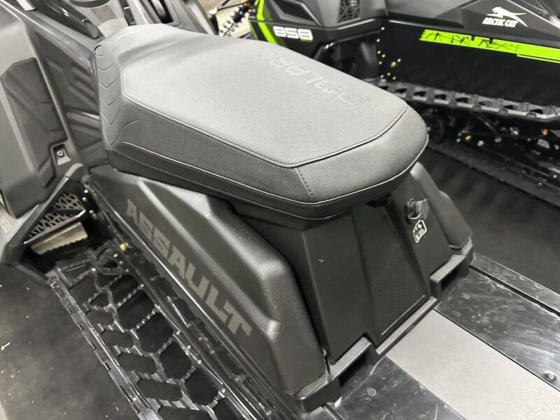 2023 Polaris Patriot Boost Switchback Assau