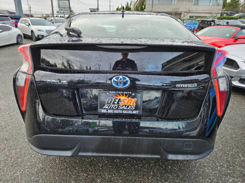 2016 Toyota Prius Three