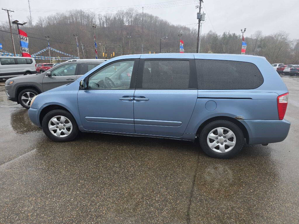 2006 Kia Sedona for sale at Cambridge Used Cars in Cambridge, OH