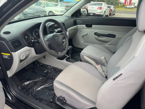 2010 Hyundai Accent Blue