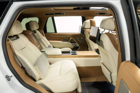 2024 Land Rover Range Rover P615 SV LWB