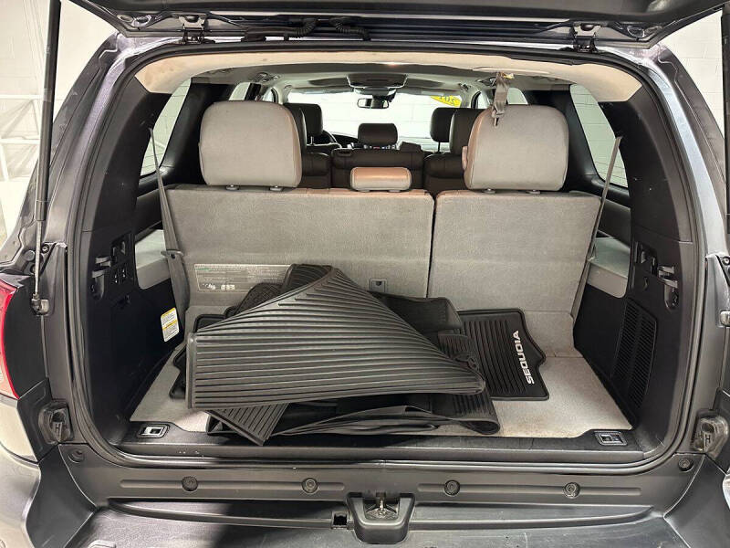 2018 Toyota Sequoia SR5