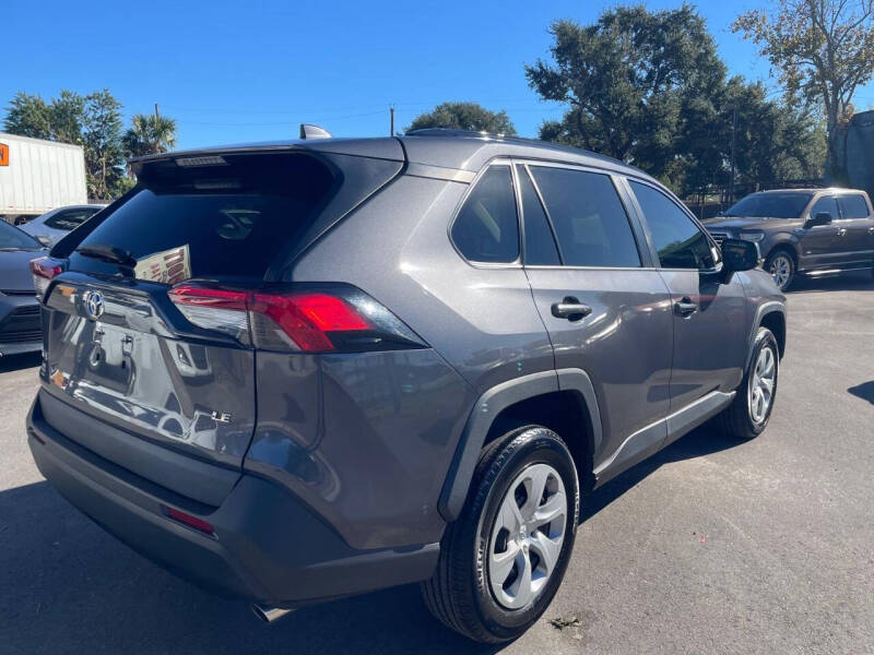 2021 Toyota RAV4 LE