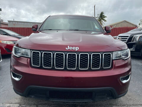 2017 Jeep Grand Cherokee for sale at Molina Auto Sales in Hialeah FL