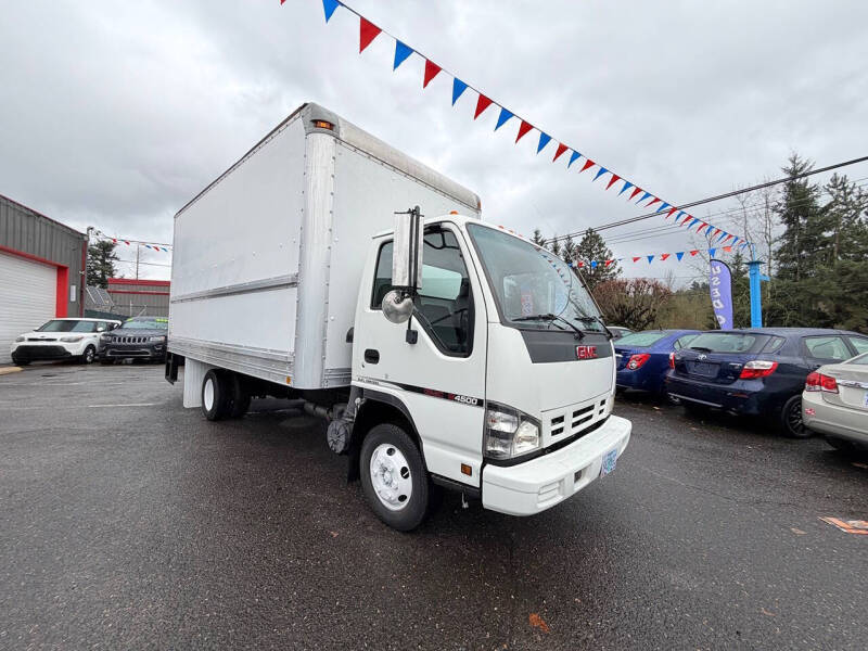 2007 GMC W4500's photo