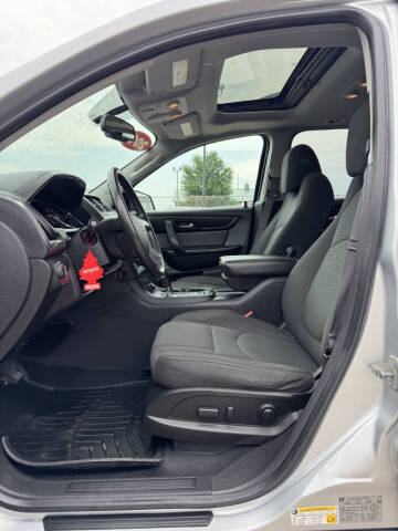 2015 GMC Acadia SLE-2