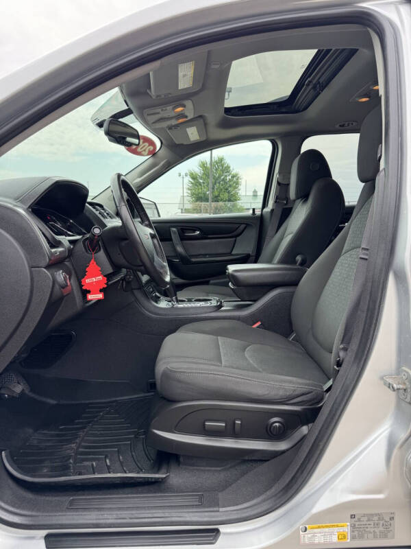 2015 GMC Acadia SLE-2