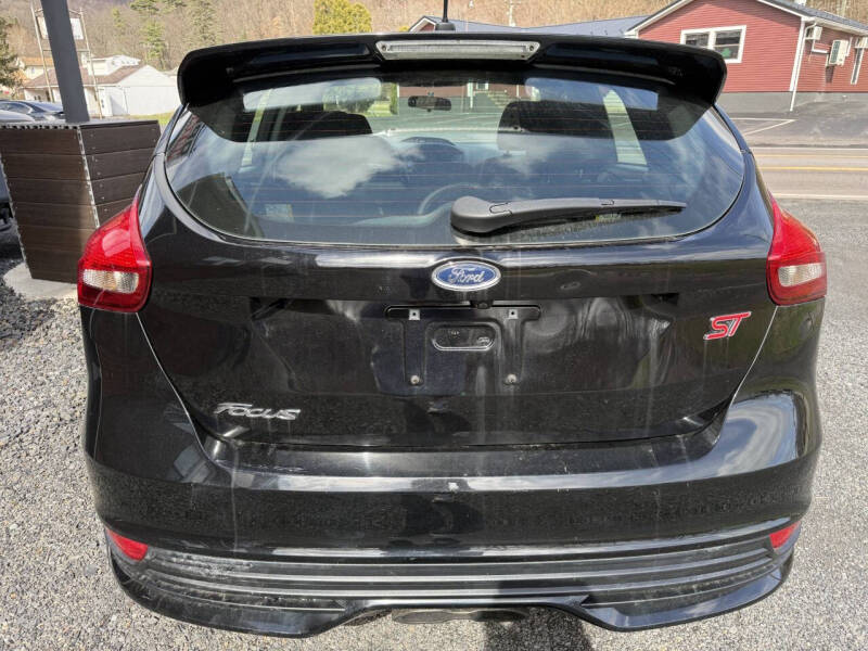 2017 Ford Focus ST