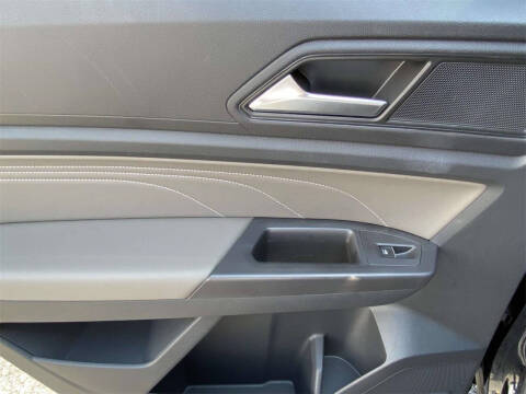 2022 Volkswagen Atlas Cross Sport V6 SEL R-Line 4Motion