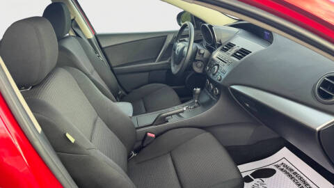 2013 Mazda MAZDA3 i Touring