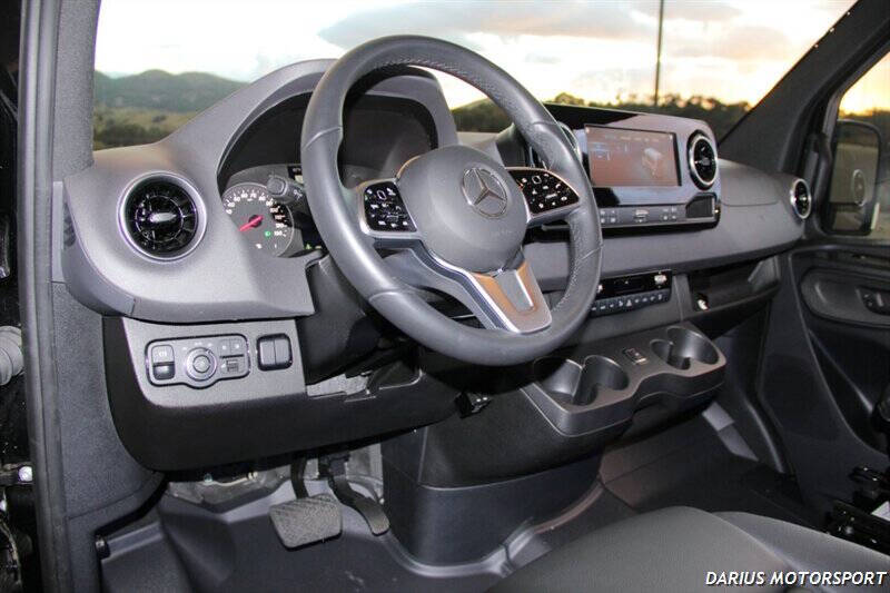2024 Mercedes-Benz Sprinter 2500
