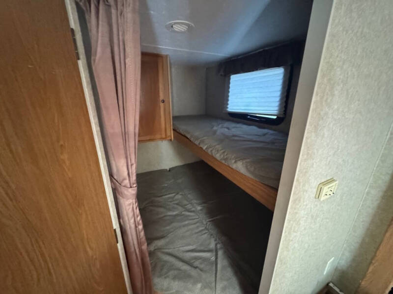 2010 Coleman 280