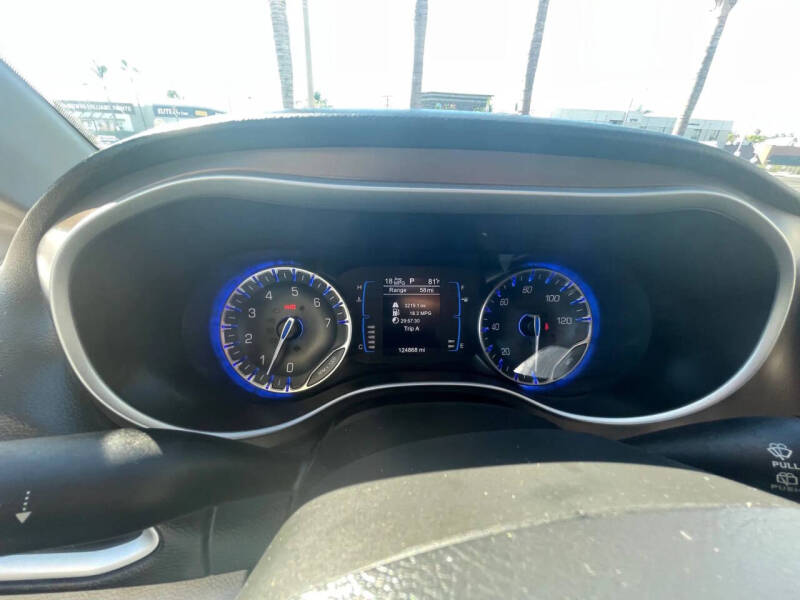 2017 Chrysler Pacifica Touring