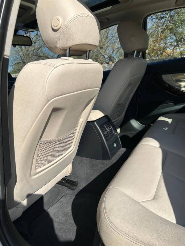 2015 BMW 3 Series 320i