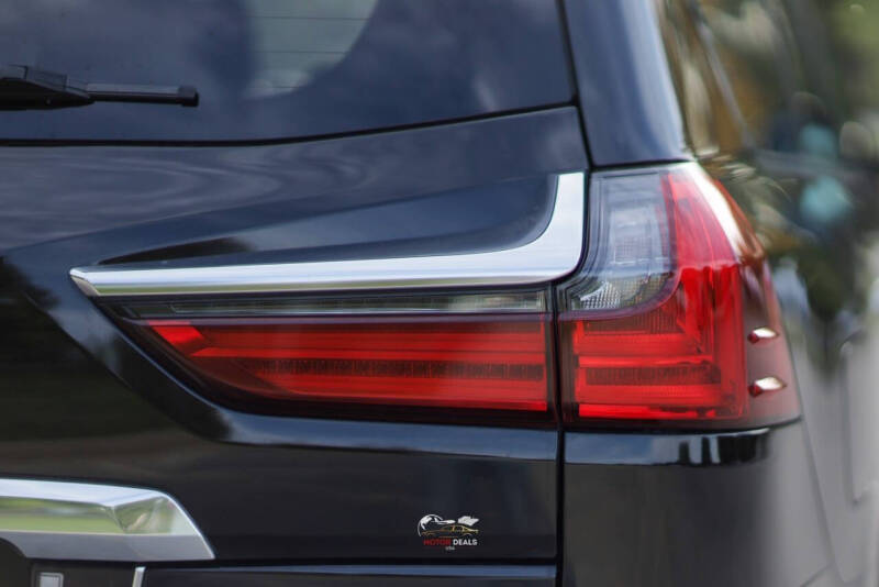 2018 Lexus LX 570 Three-Row