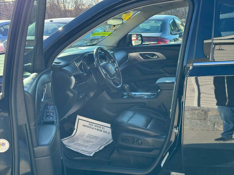 2019 Chevrolet Traverse Leather photo 3