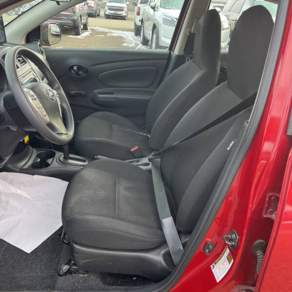 2015 Nissan Versa 1.6 S