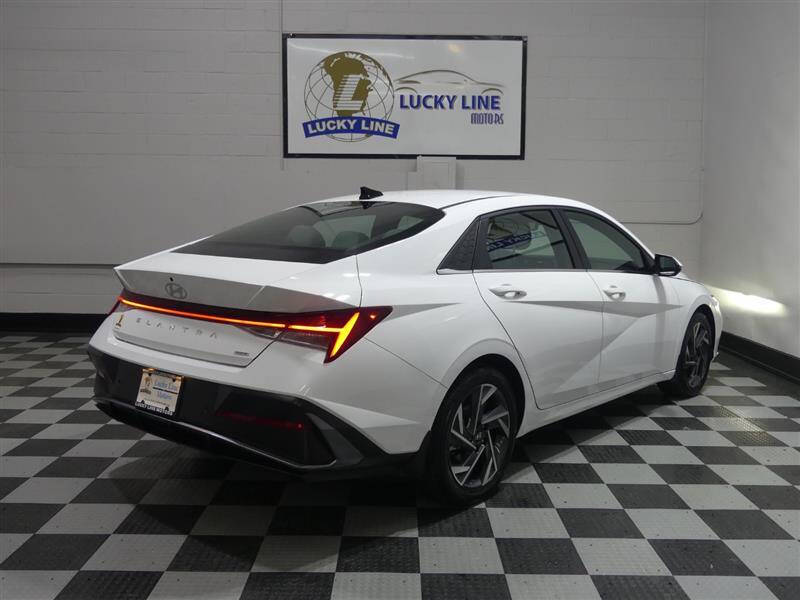 2024 Hyundai Elantra Hybrid Limited