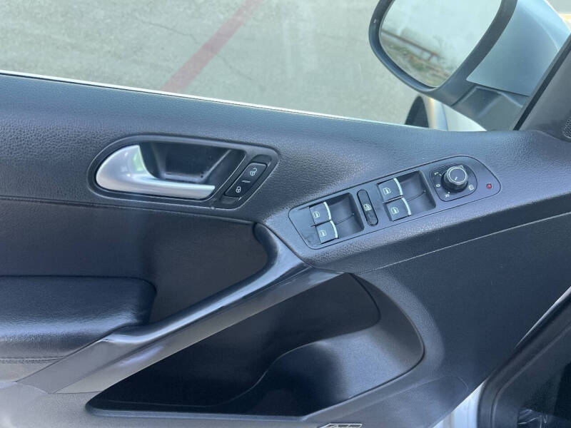 2017 Volkswagen Tiguan 2.0T SEL 4Motion