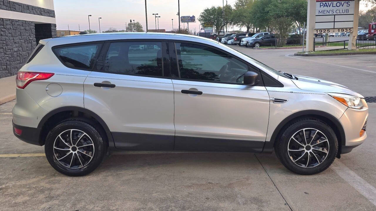 2014 Ford Escape S 4dr SUV - Silver exterior view 6