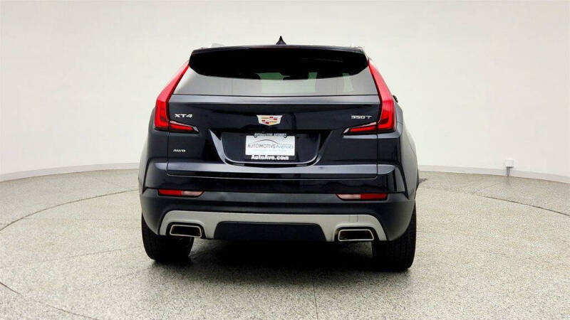 2023 Cadillac XT4 Premium Luxury