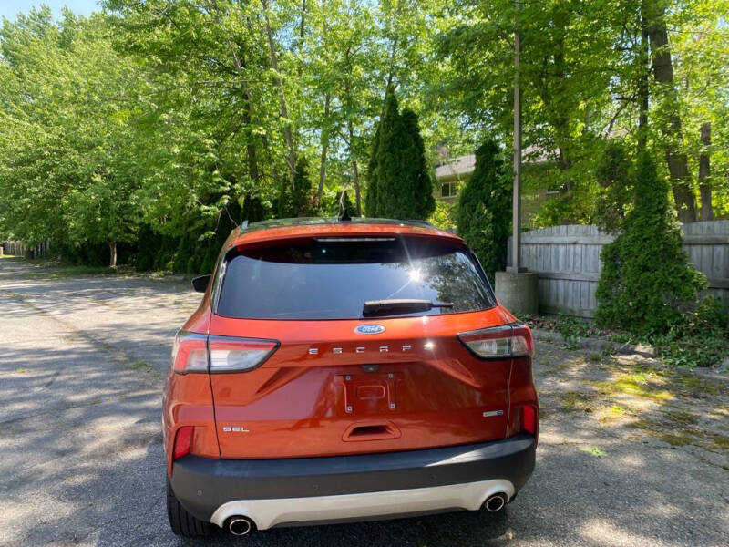 2020 Ford Escape SEL