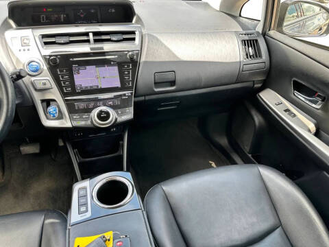 2016 Toyota Prius v