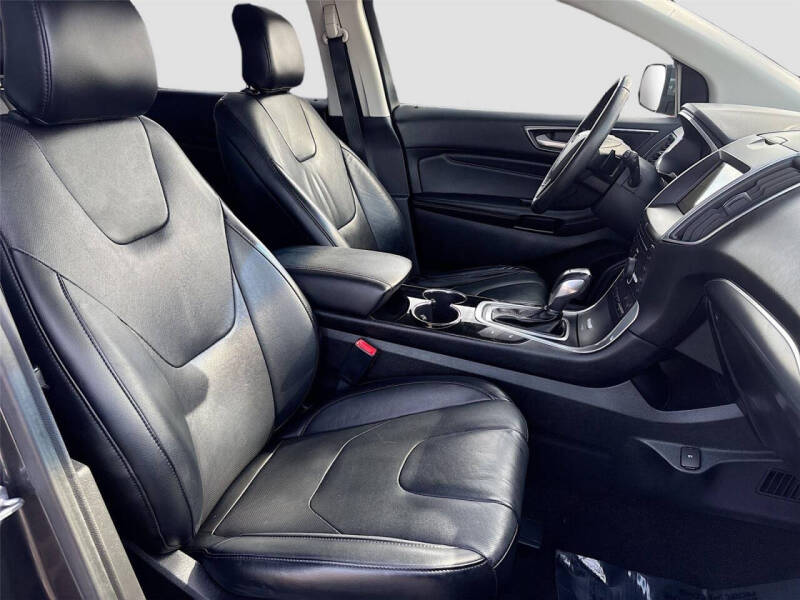 2016 Ford Edge Titanium