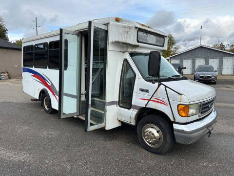2005 Ford E-Series E-450 SD