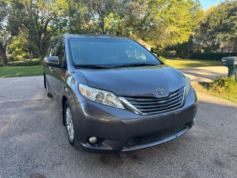 2013 Toyota Sienna for sale at Sertwin LLC in Katy TX