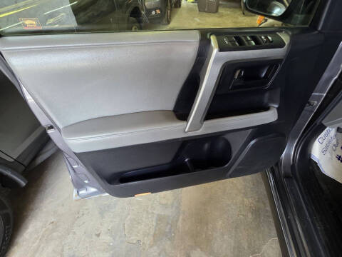 2013 Toyota 4Runner SR5