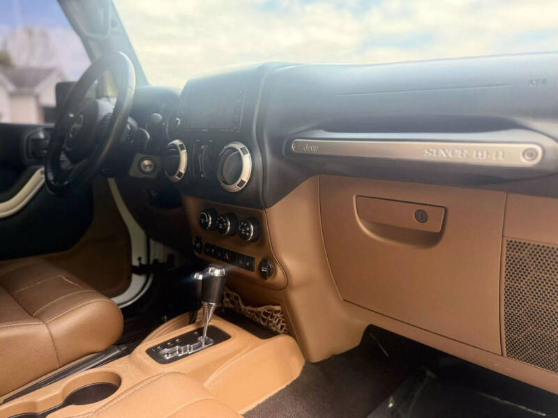 2012 Jeep Wrangler Unlimited Sahara