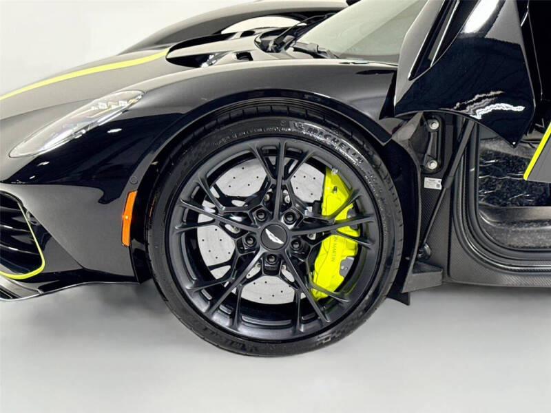 2026 Aston Martin Valhalla