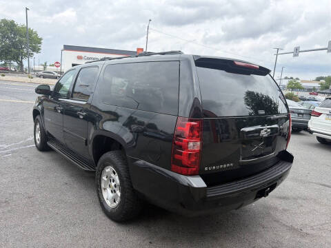 2011 Chevrolet Suburban LS
