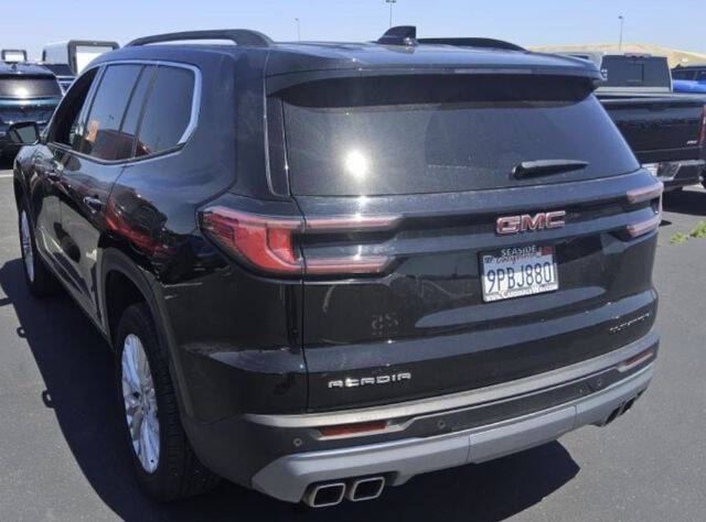 2024 GMC Acadia Elevation