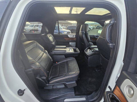 2022 Lincoln Navigator L Black Label