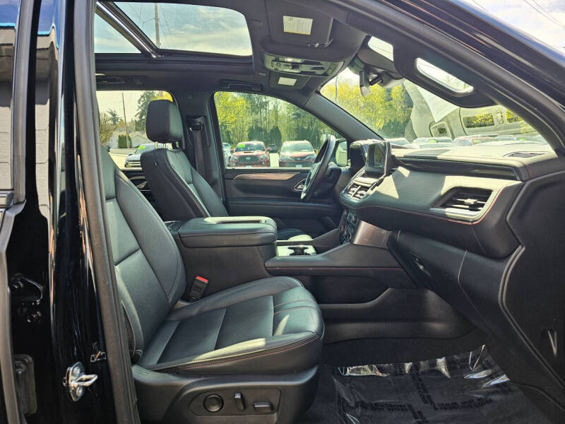 2024 Chevrolet Suburban RST