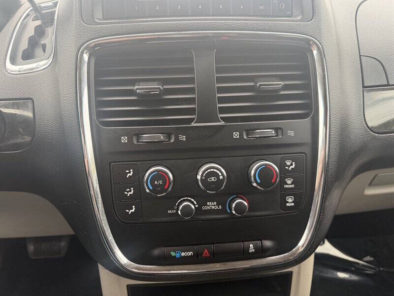 2013 Dodge Grand Caravan SE