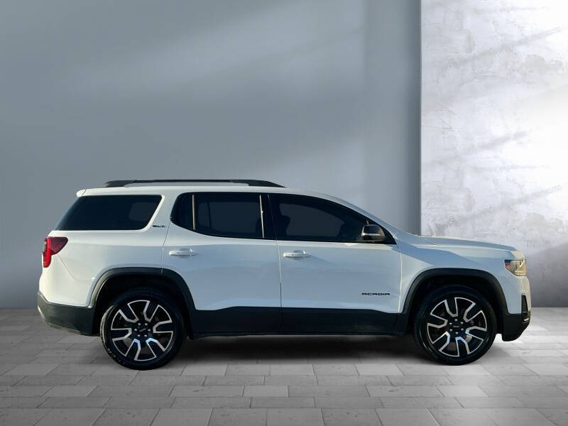 2021 GMC Acadia SLT
