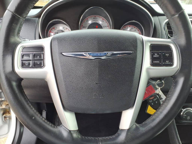 2014 Chrysler 200 Touring