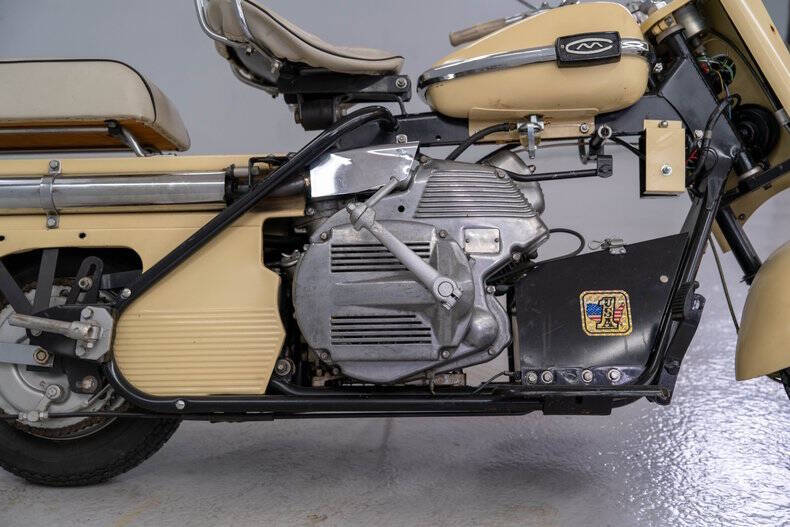 1963 Cushman Super Silver Eagle