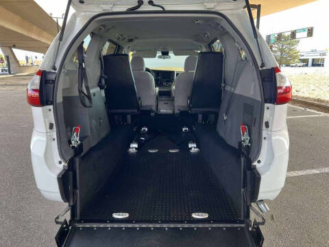 2019 Toyota Sienna L 7-Passenger