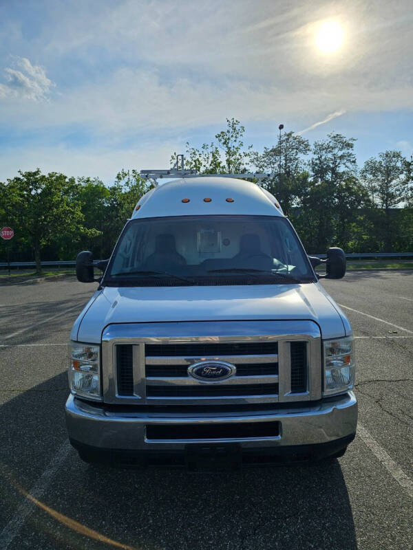2013 Ford E-Series E-350 SD