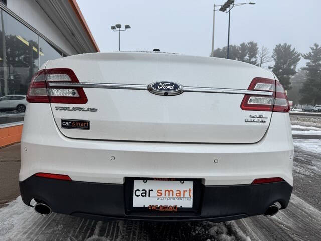 2016 Ford Taurus SEL