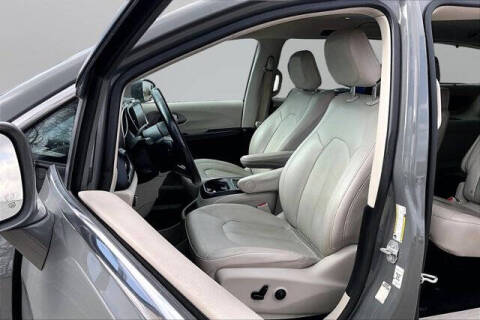 2021 Chrysler Pacifica Touring L