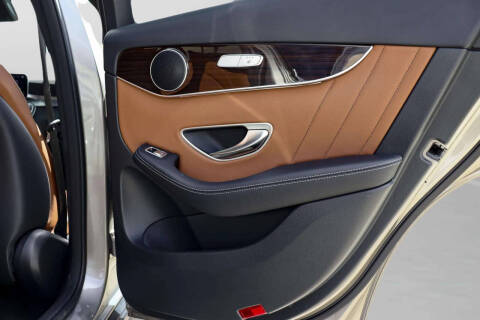 2021 Mercedes-Benz GLC GLC 300