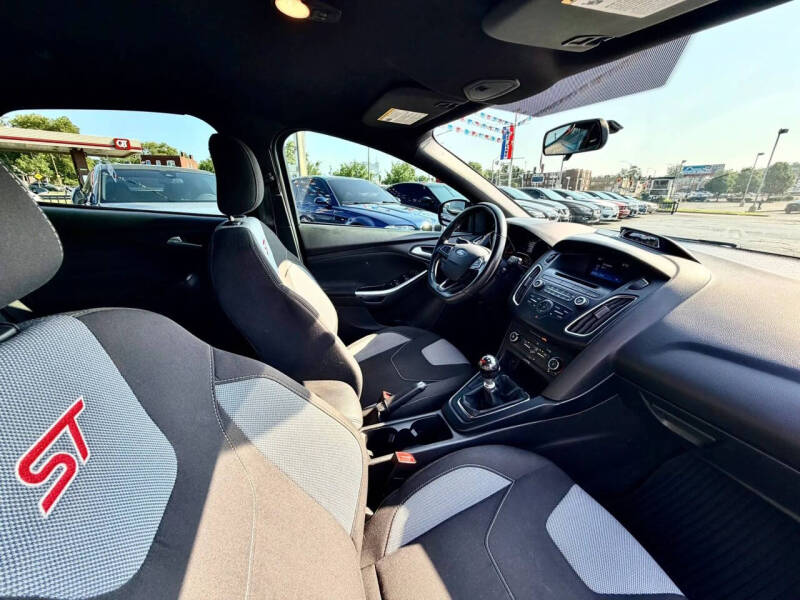 2017 Ford Focus ST